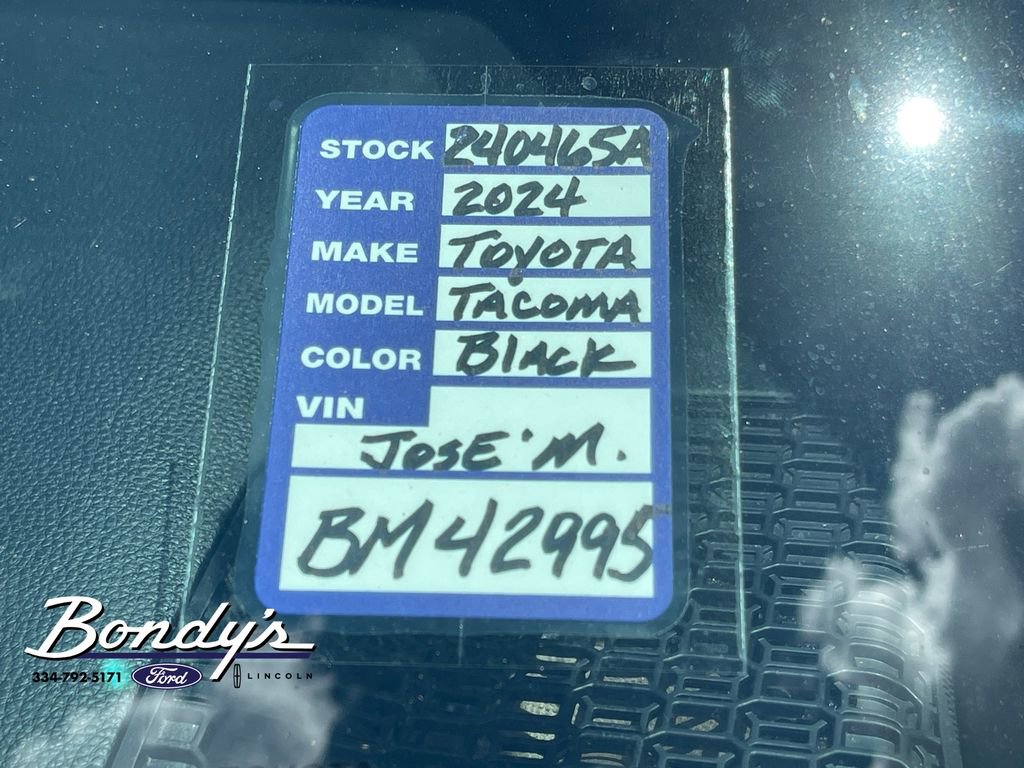 Used 2024 Toyota Tacoma SR5 AWD/4WD image 21