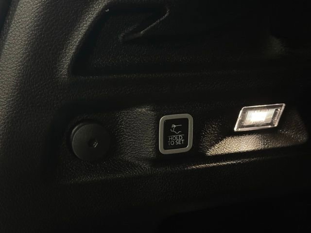 Used 2023 Jeep Grand Cherokee L Limited image 12