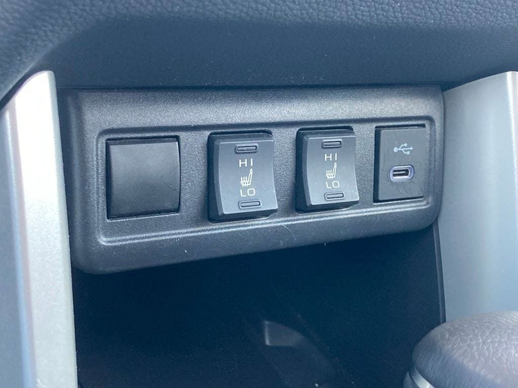 Certified 2025 Toyota Corolla Cross XLE FWD image 26