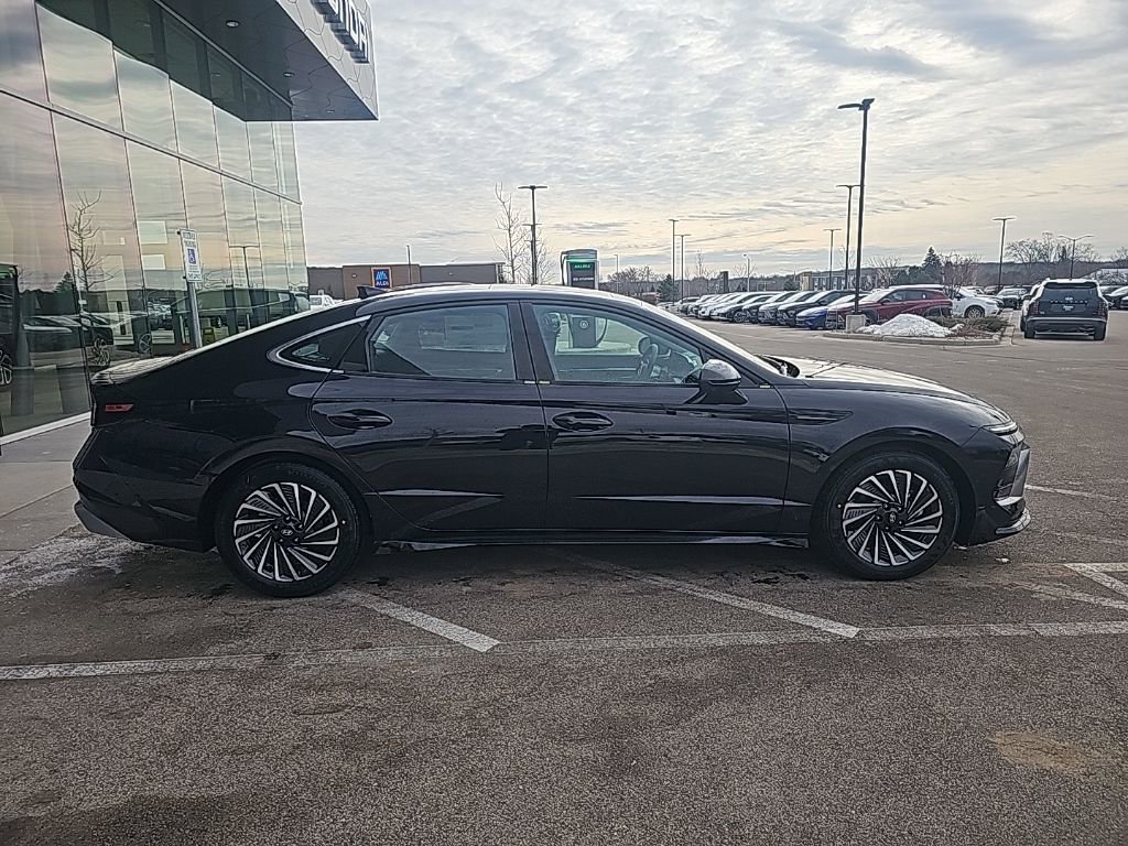 New 2026 Hyundai Sonata Limited FWD image 6