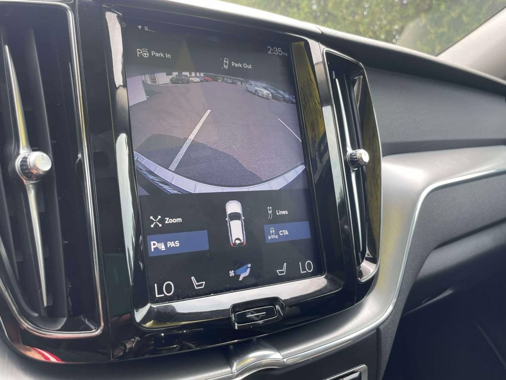 Used 2019 Volvo XC60 T5 Momentum w/ Multimedia Package AWD/4WD image 28