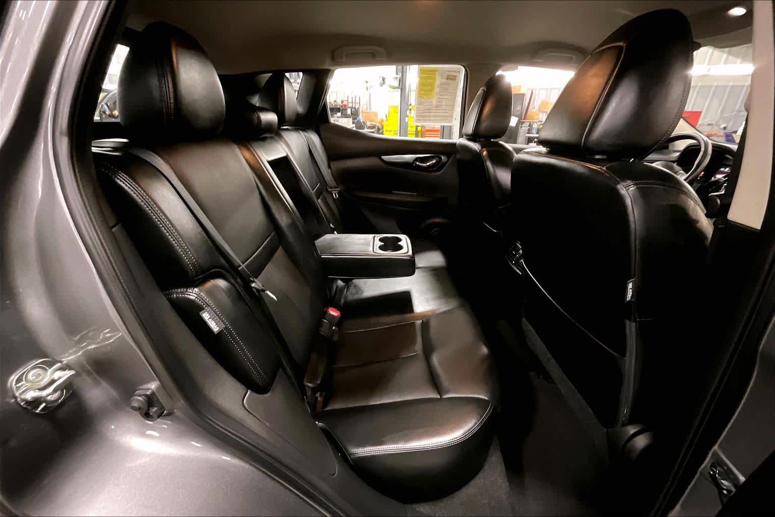 Used 2022 Nissan Rogue Sport SL AWD/4WD image 19