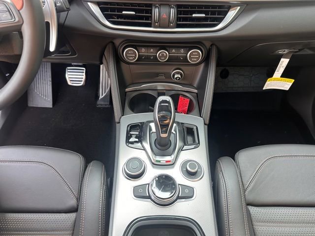New 2025 Alfa Romeo Stelvio Sprint AWD/4WD image 16