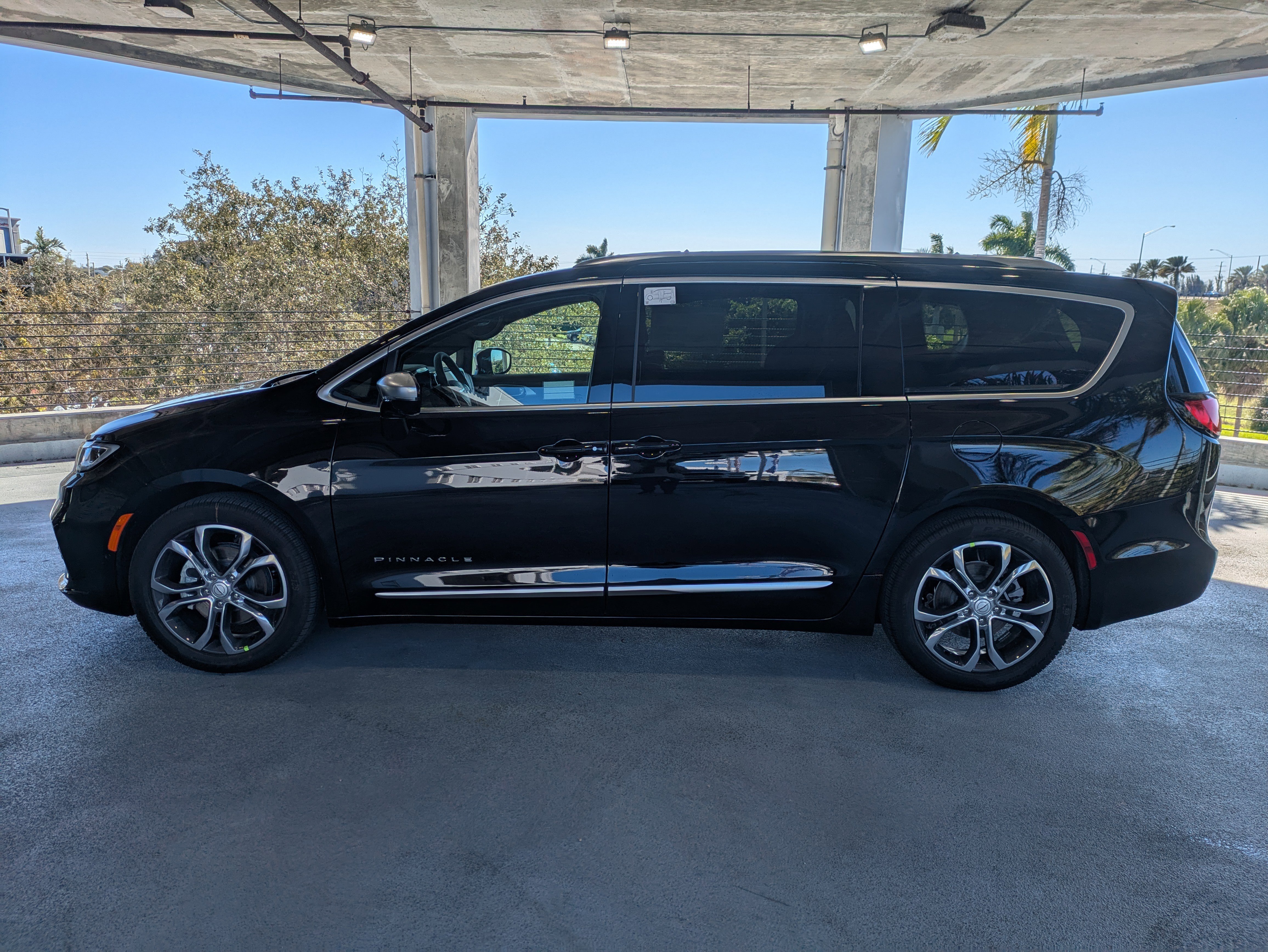 New 2026 Chrysler Pacifica Pinnacle w/ Trailer Tow Group image 8