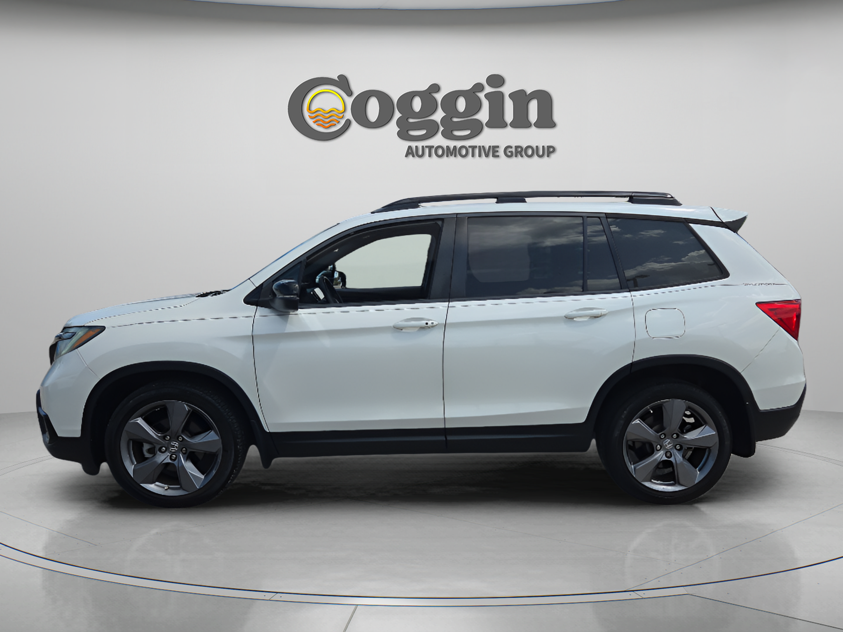 Used 2019 Honda Passport Touring image 2