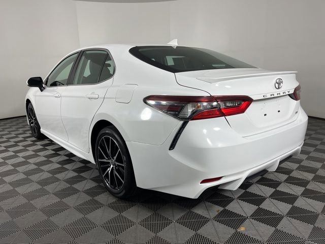 Used 2023 Toyota Camry SE image 7