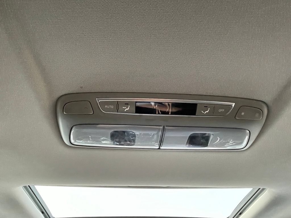Certified 2023 Kia Telluride S w/ S Sunroof Package AWD/4WD image 21