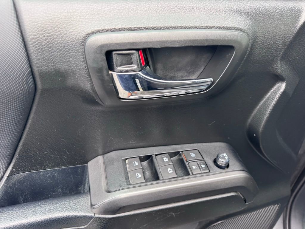 Used 2019 Toyota Tacoma TRD Off-Road image 21