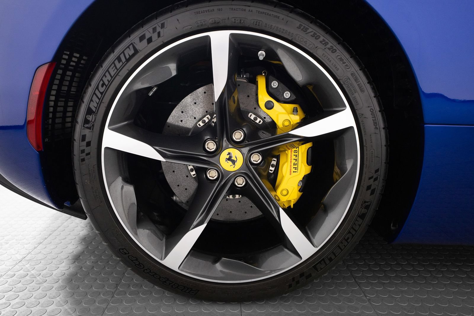 Certified 2025 Ferrari SF90 Spider AWD/4WD image 30