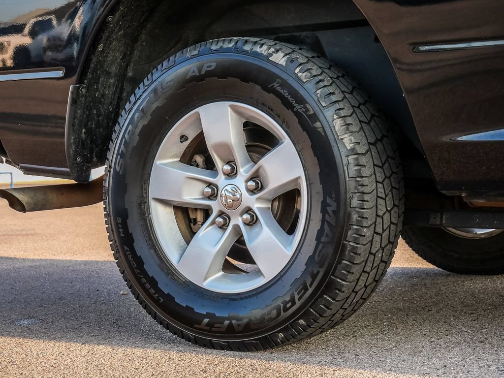 Used 2019 RAM 1500 Classic SLT RWD image 9