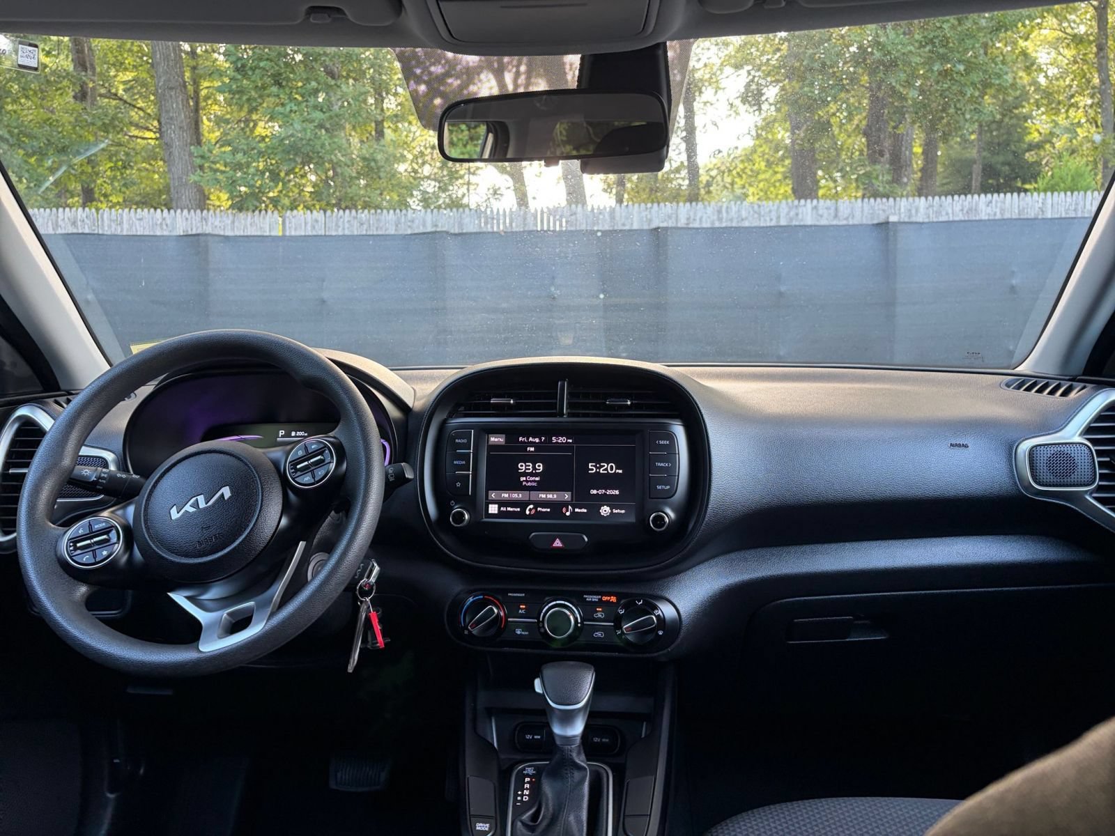 Used 2025 Kia Soul LX w/ LX Technology Package FWD image 31