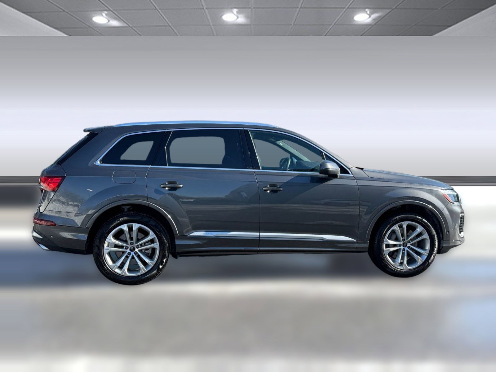Used 2025 Audi Q7 2.0T Premium w/ Convenience Package image 8