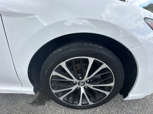 Used 2018 Toyota Camry SE FWD image 21