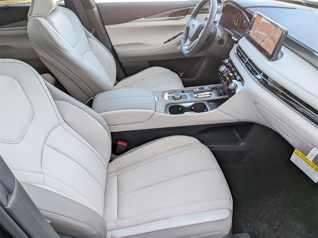 New 2026 INFINITI QX60 Luxe w/ Family Package image 32