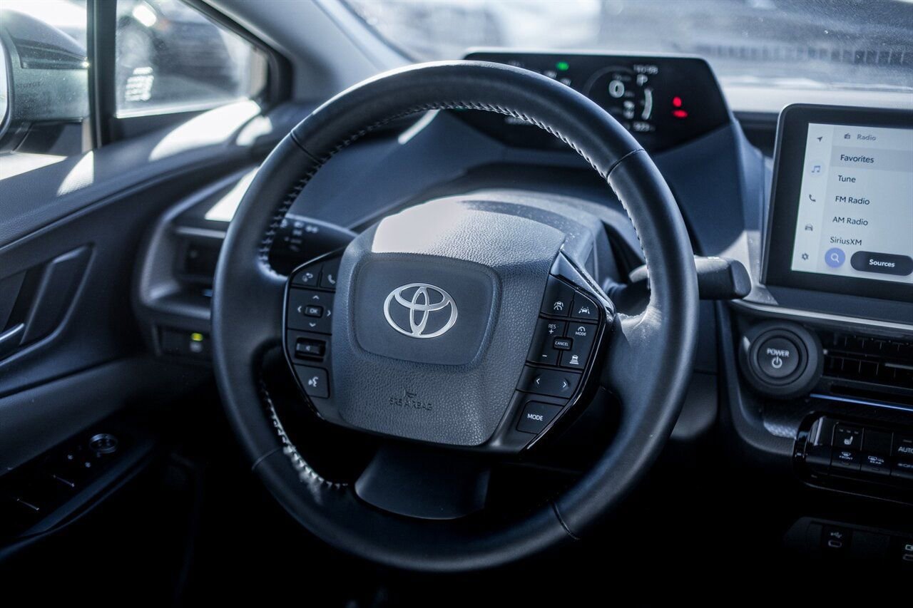 Used 2024 Toyota Prius XLE image 18