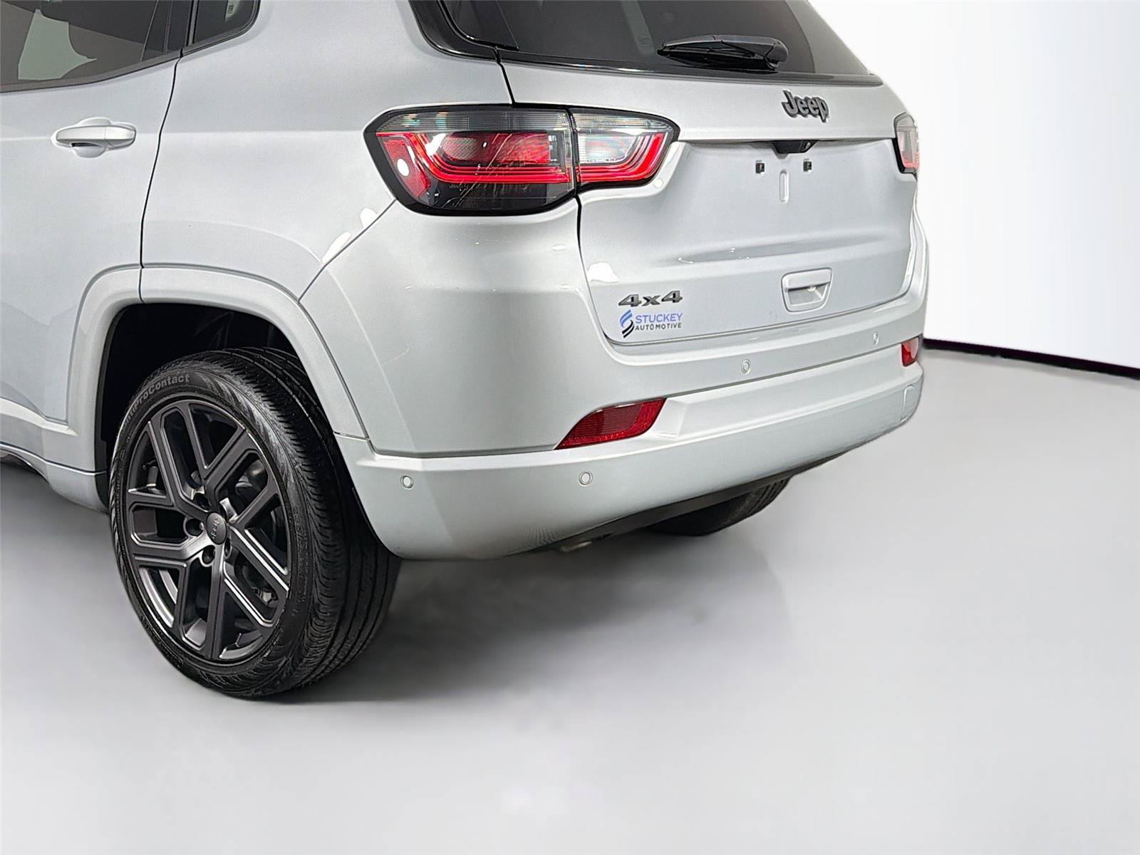 Used 2024 Jeep Compass Limited w/ Driver Assist Group I AWD/4WD image 38