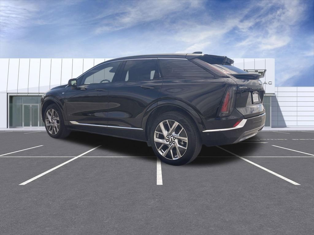 Certified 2025 Cadillac Optiq Luxury 2 w/ LPO, Floor Liner Package image 6