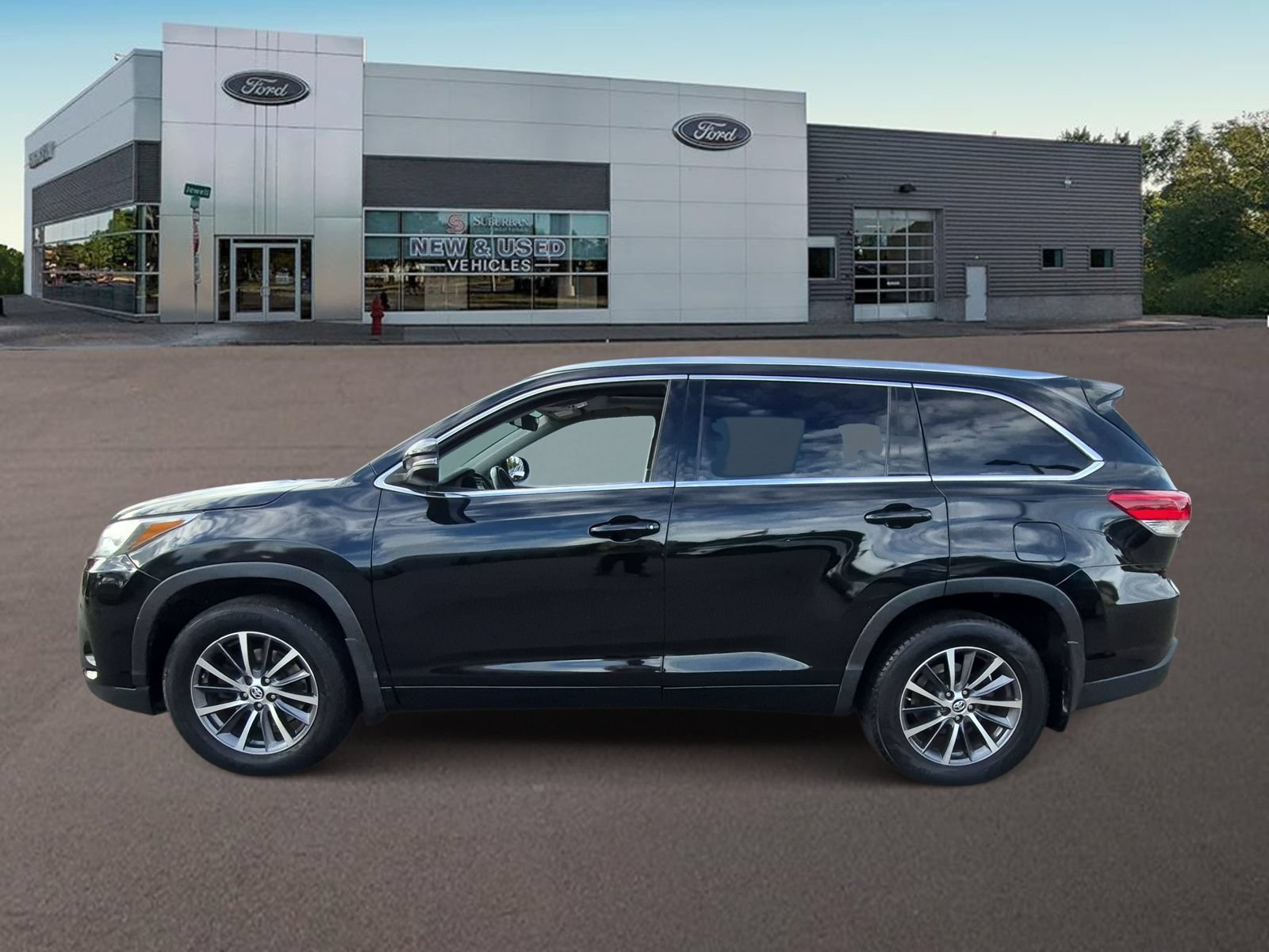 Used 2017 Toyota Highlander XLE AWD/4WD image 5