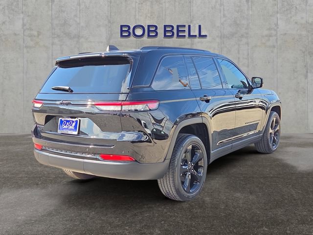 Used 2023 Jeep Grand Cherokee Altitude image 5