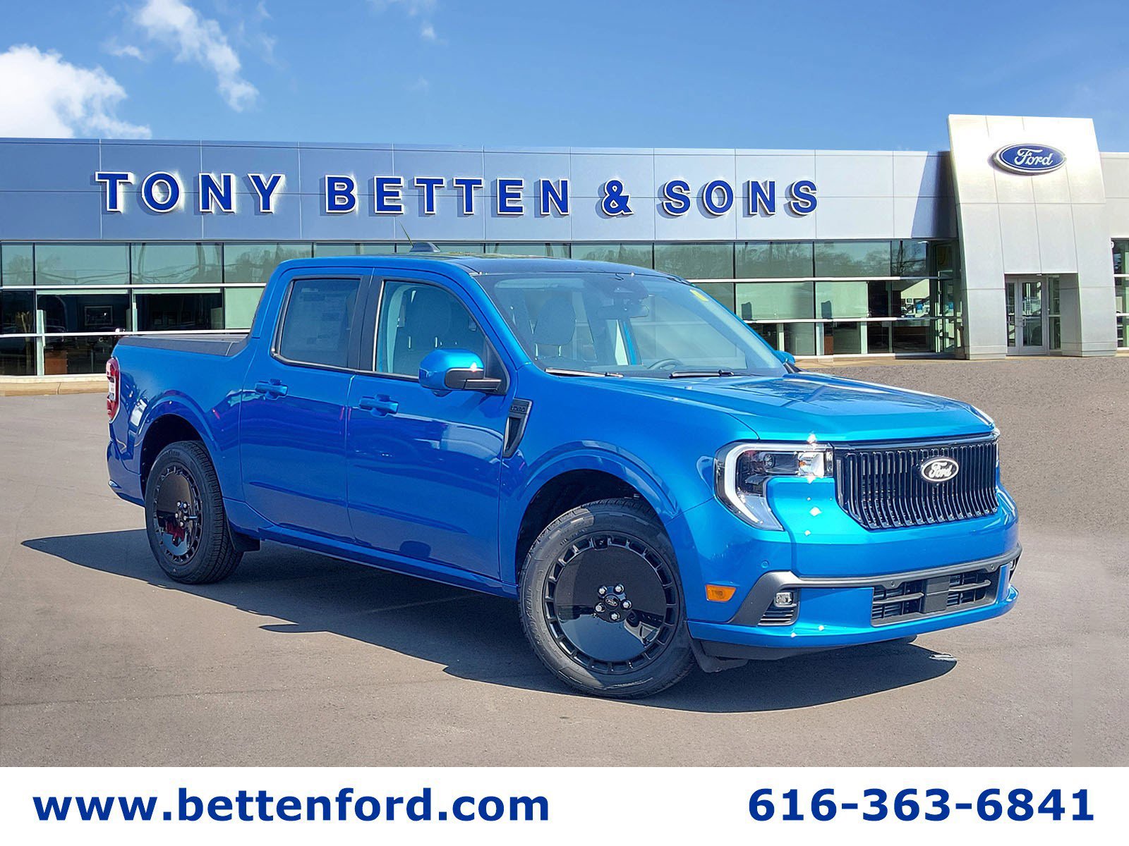 New 2025 Ford Maverick Lobo