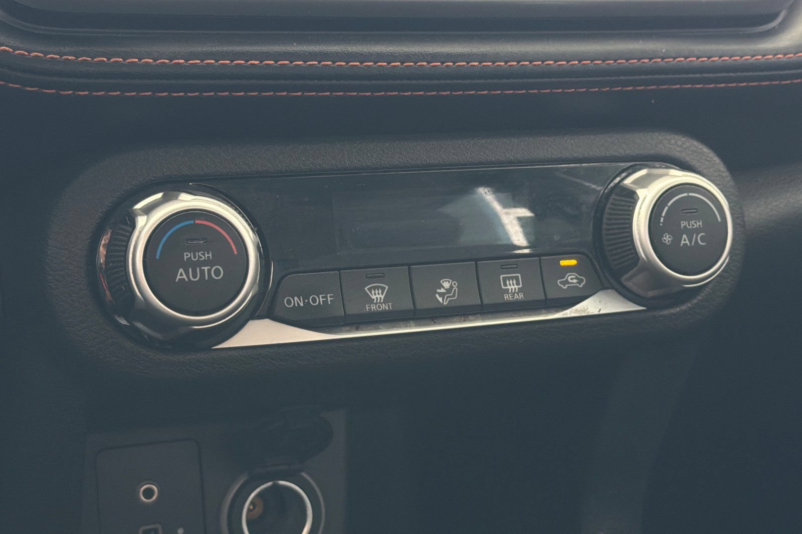 Used 2019 Nissan Kicks SR FWD image 22
