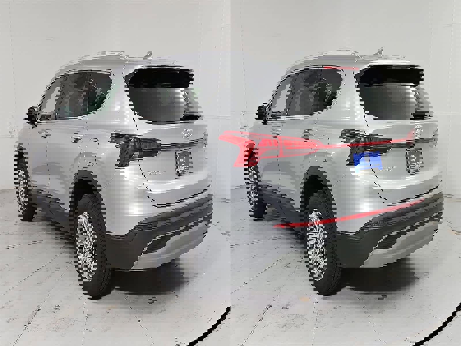 Used 2023 Hyundai Santa Fe SEL image 4