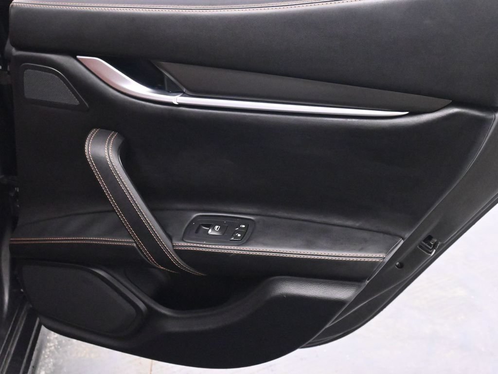 Used 2017 Maserati Ghibli RWD image 19