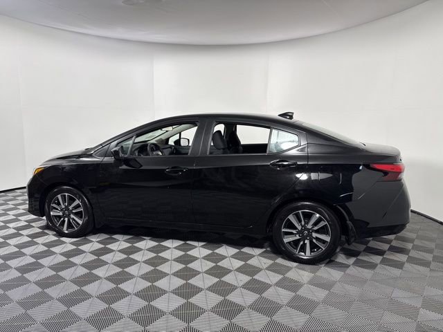 Used 2025 Nissan Versa SV w/ Trunk Package image 4