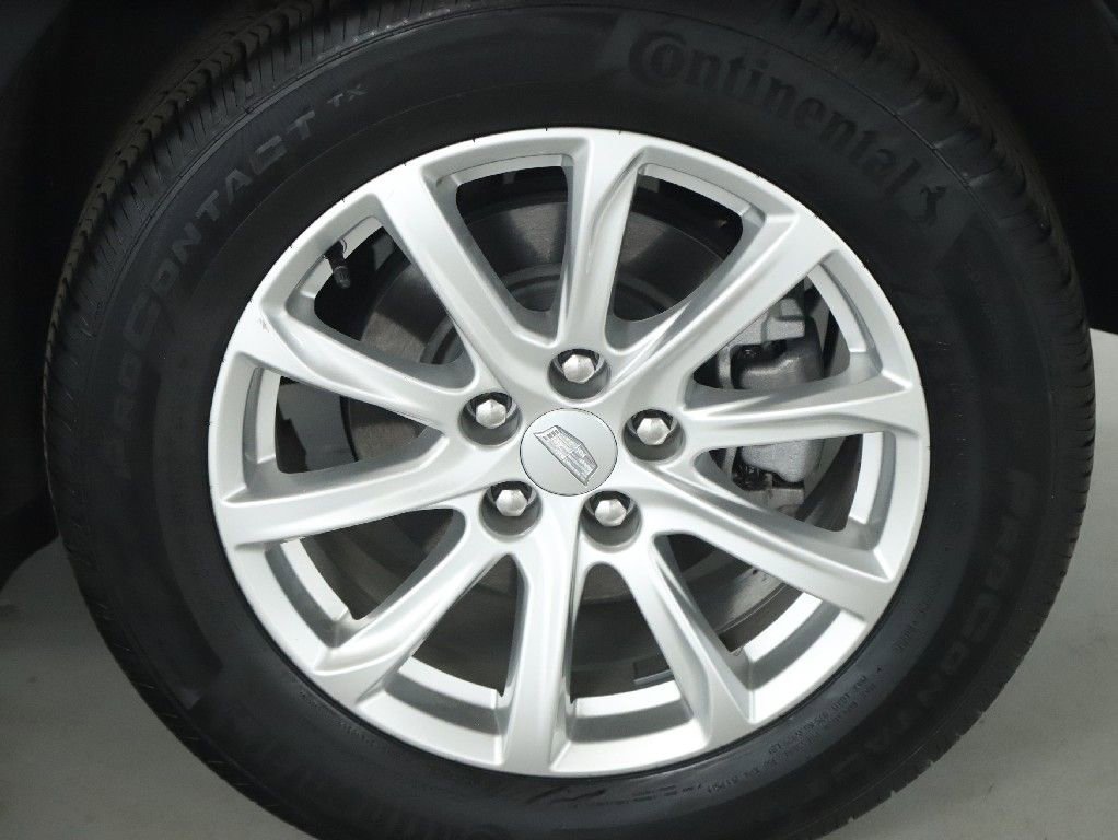 Used 2023 Cadillac XT4 Luxury w/ Cold Weather Package image 39