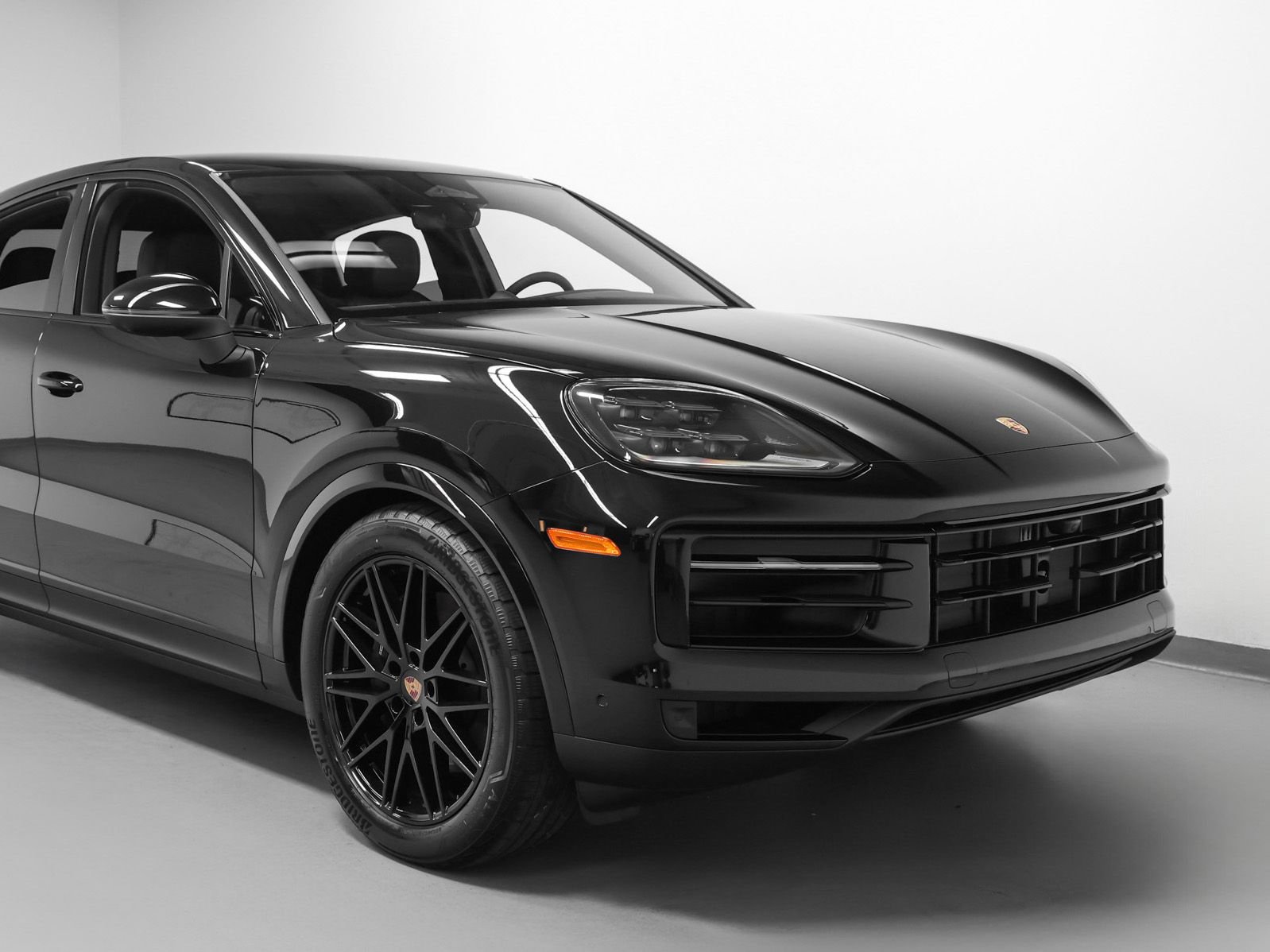 New 2026 Porsche Cayenne Coupe AWD/4WD image 9