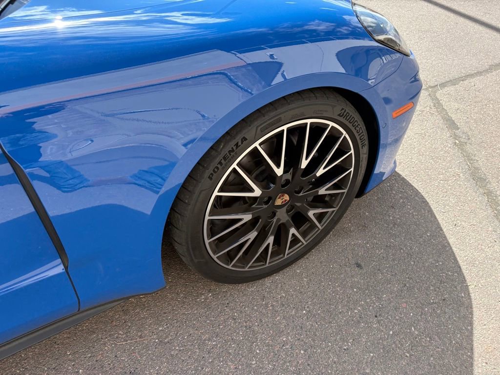 Used 2024 Porsche Panamera 4 image 16