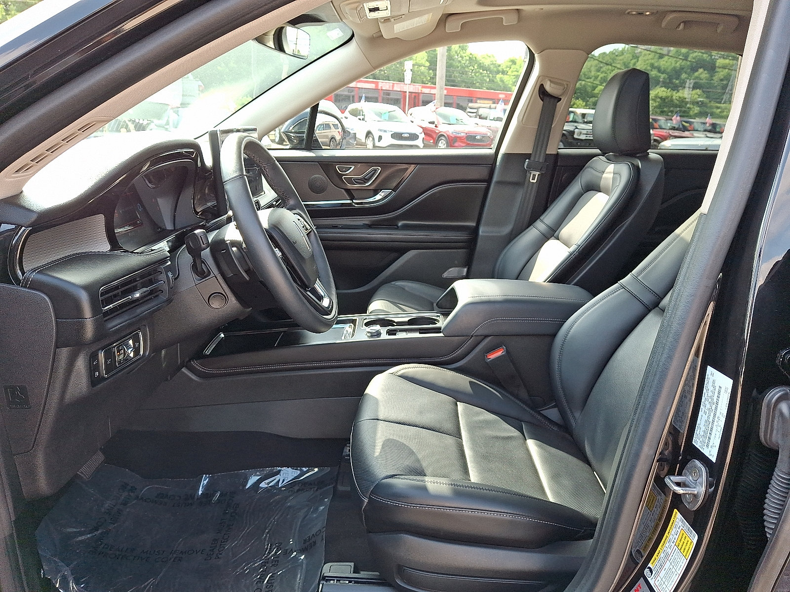 Used 2024 Lincoln Corsair Grand Touring w/ Equipment Group 301A AWD/4WD image 13