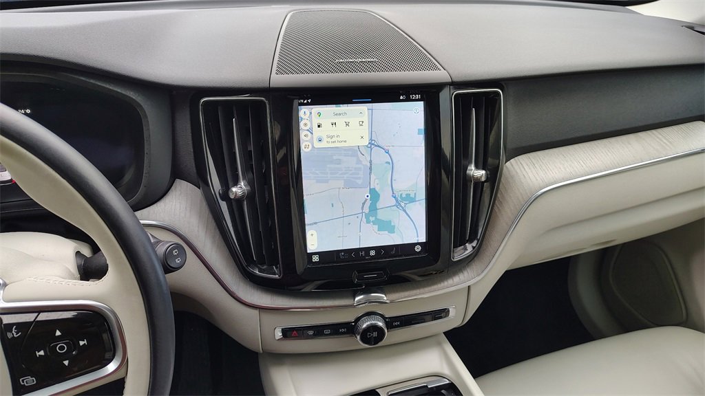 Certified 2023 Volvo XC60 B5 Plus w/ Climate Package image 19