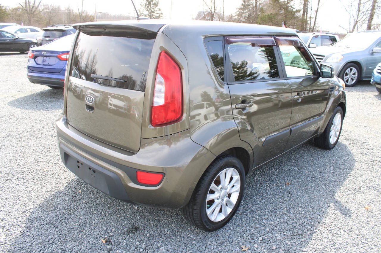 Used 2012 Kia Soul + FWD image 7