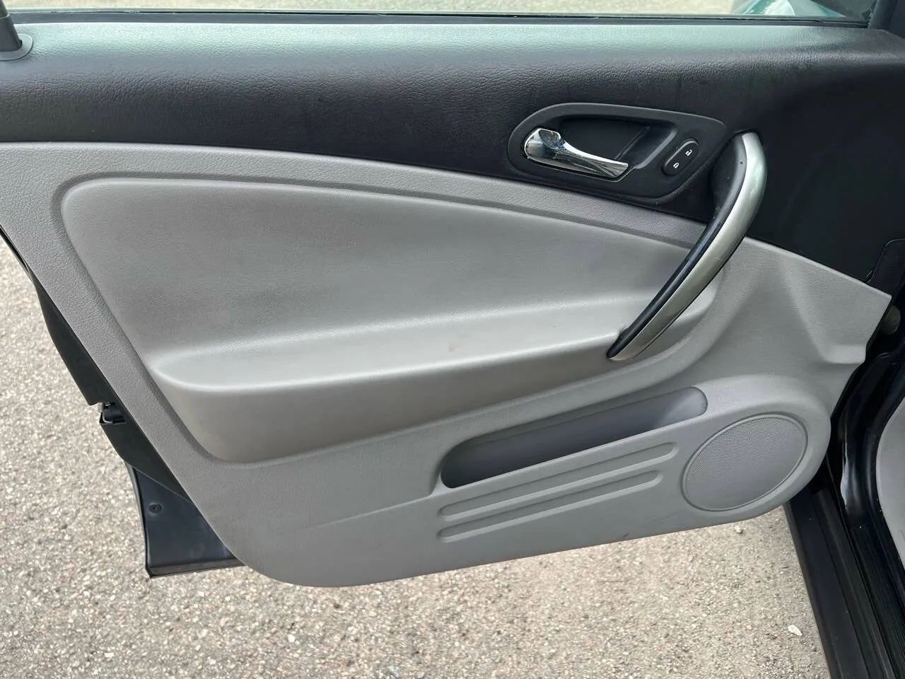Used 2006 Saturn Vue 2WD image 6