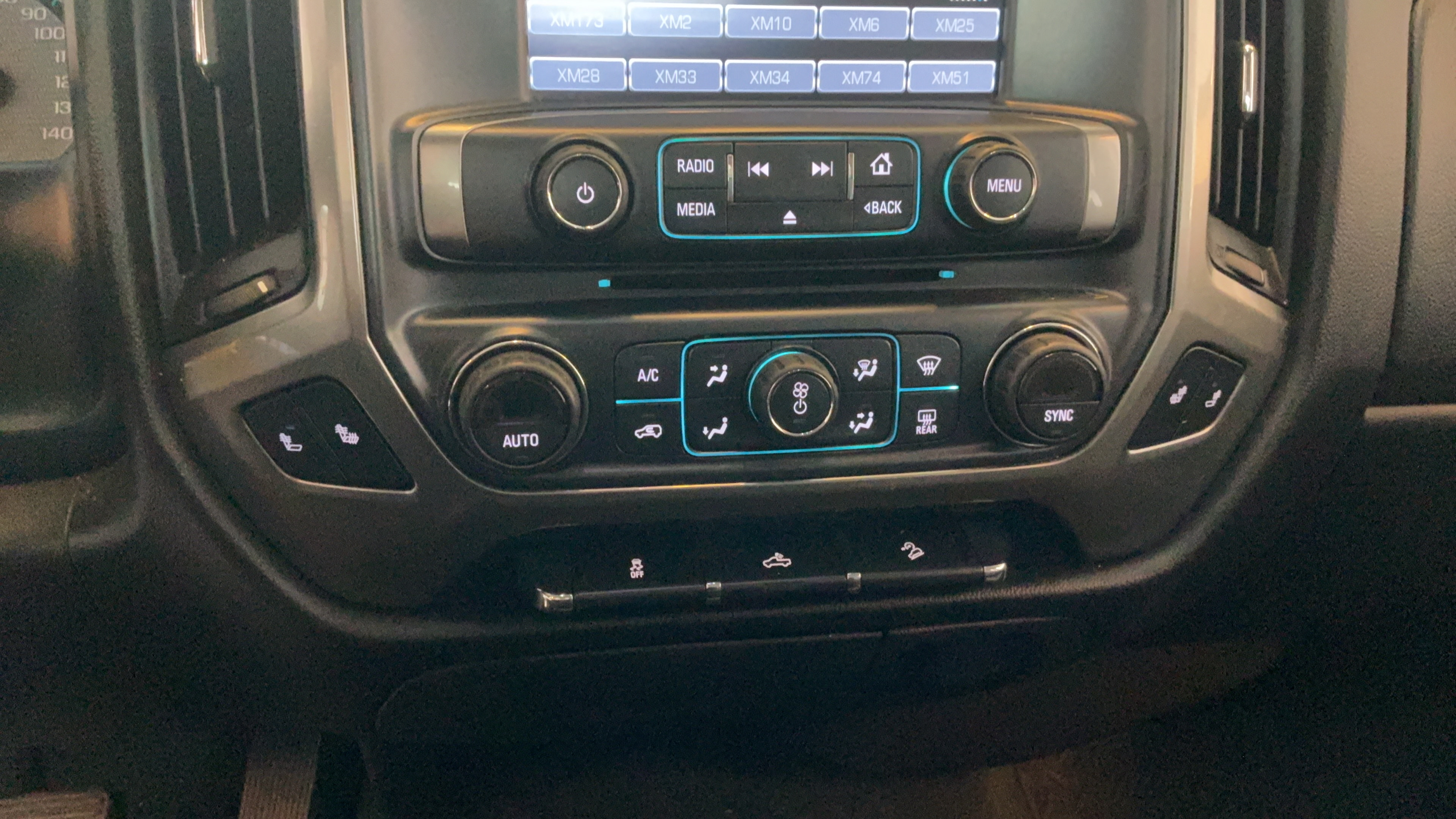 Used 2018 Chevrolet Silverado 1500 LT w/ All Star Edition AWD/4WD image 15
