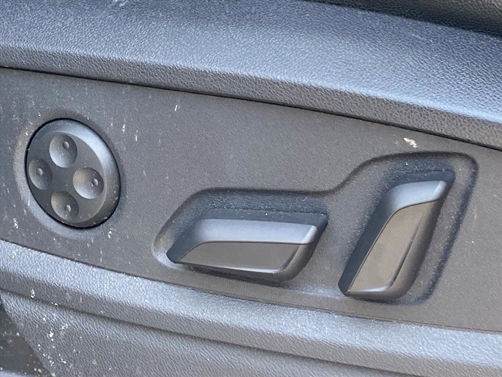 Used 2022 Audi Q5 2.0T Premium w/ Convenience Package image 12