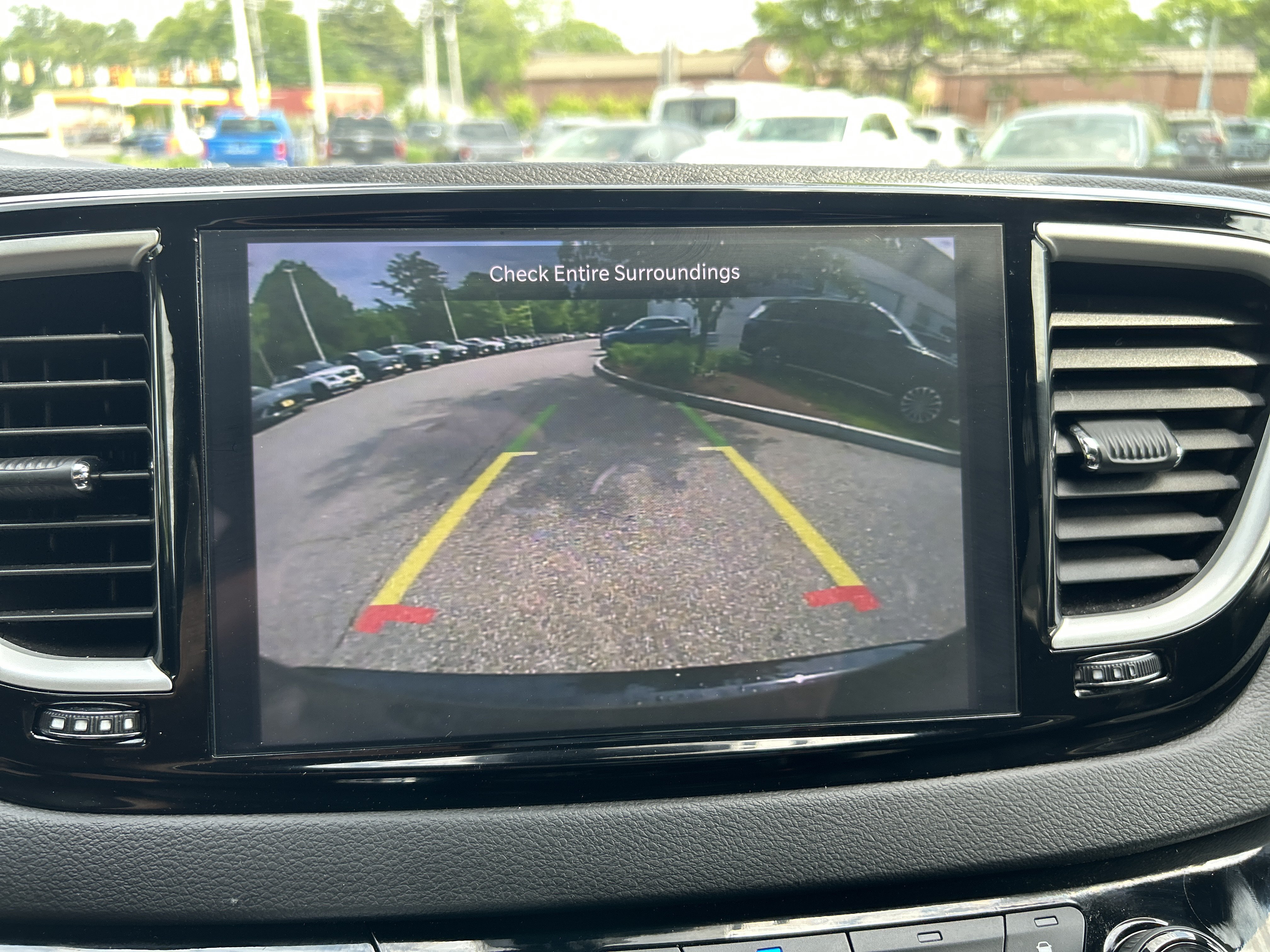 Used 2025 Chrysler Pacifica Select FWD image 27
