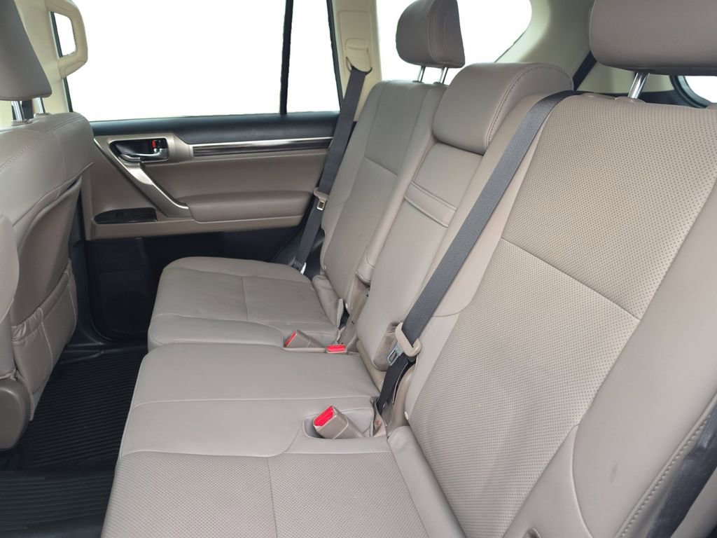 Used 2021 Lexus GX 460 Premium w/ Premium Package AWD/4WD image 13
