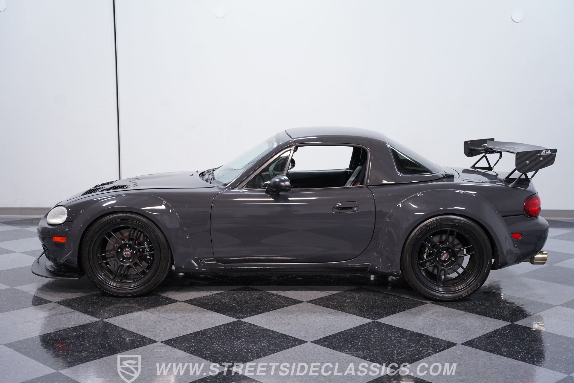 Used 2000 MAZDA MX-5 Miata RWD image 2