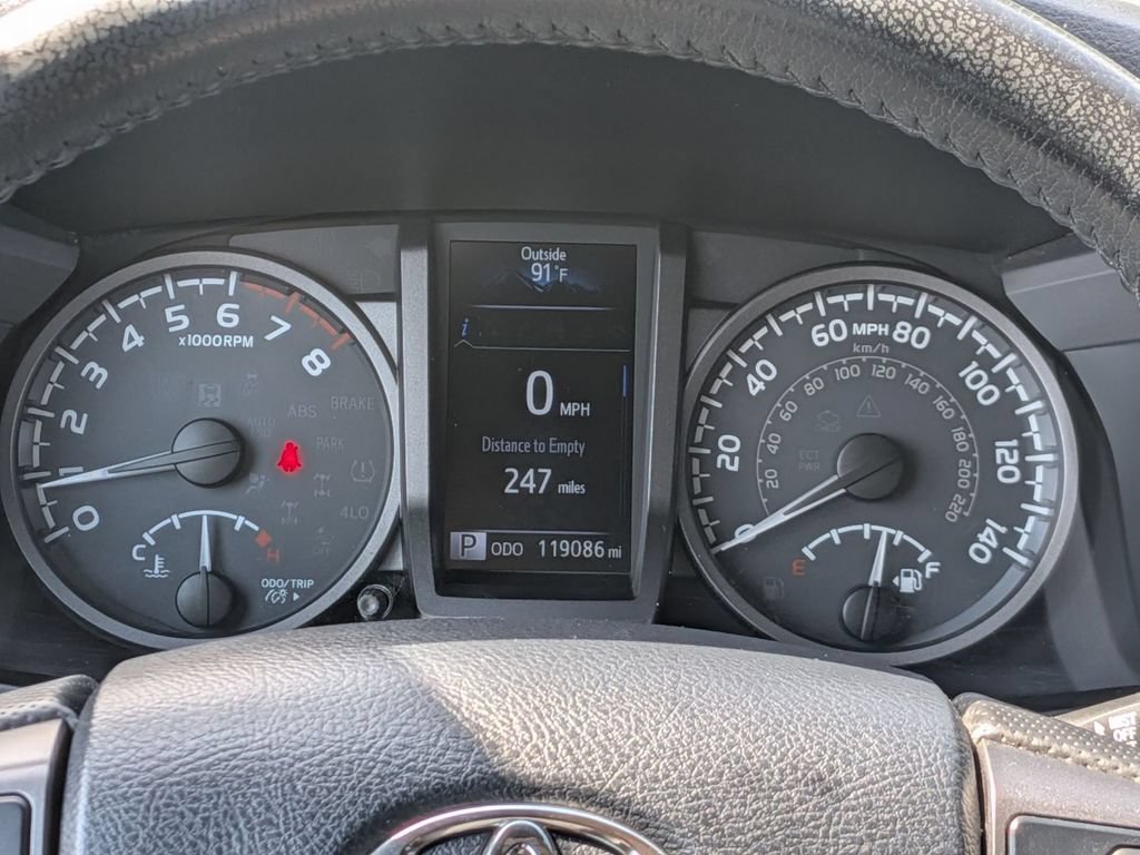 Used 2019 Toyota Tacoma TRD Sport AWD/4WD image 18