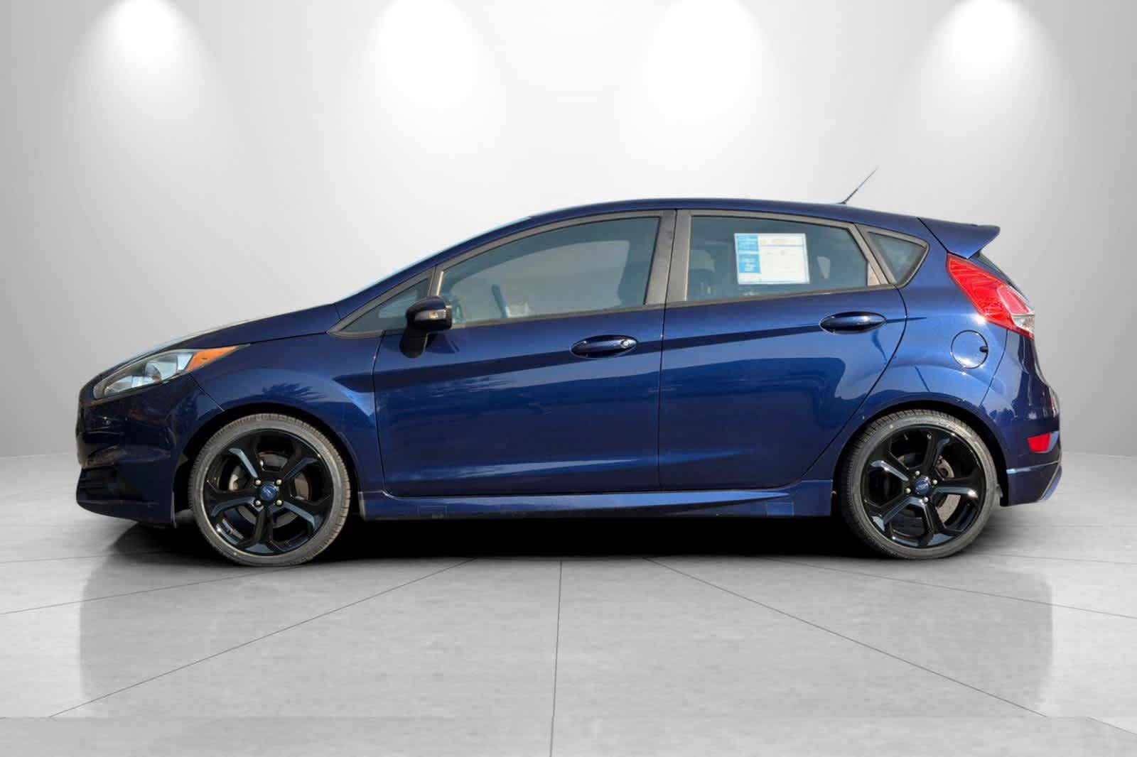 Used 2016 Ford Fiesta ST FWD image 5