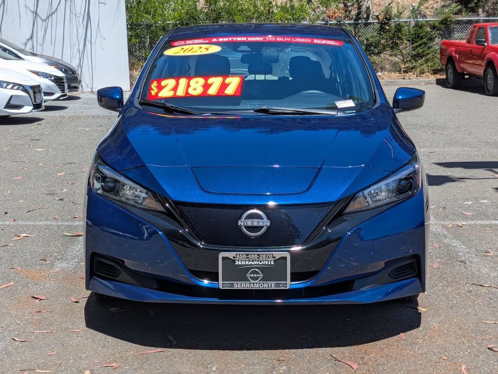 Used 2025 Nissan Leaf S FWD image 3
