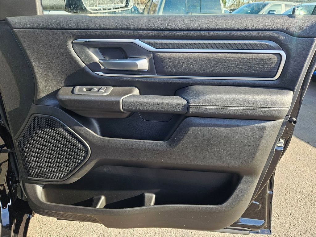 New 2026 RAM 1500 4x4 Crew Cab image 18