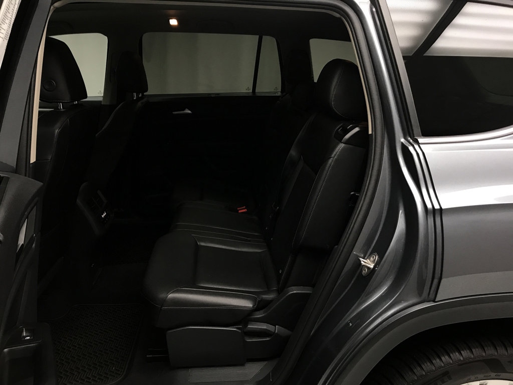 Used 2020 Volkswagen Atlas SE w/ Panoramic Sunroof Package image 18
