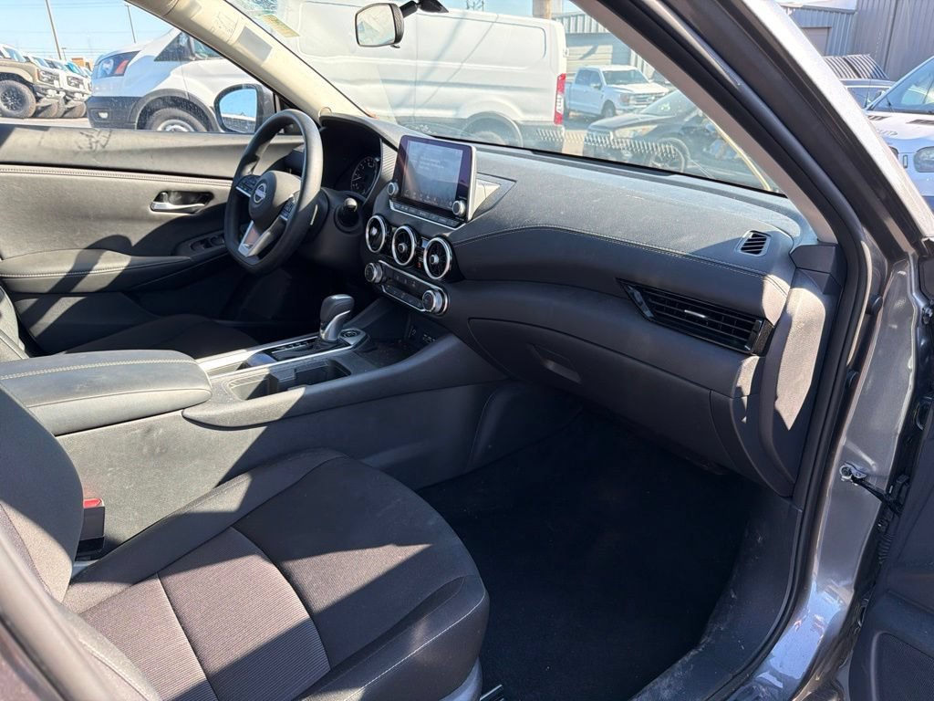 Used 2025 Nissan Sentra SV FWD image 20