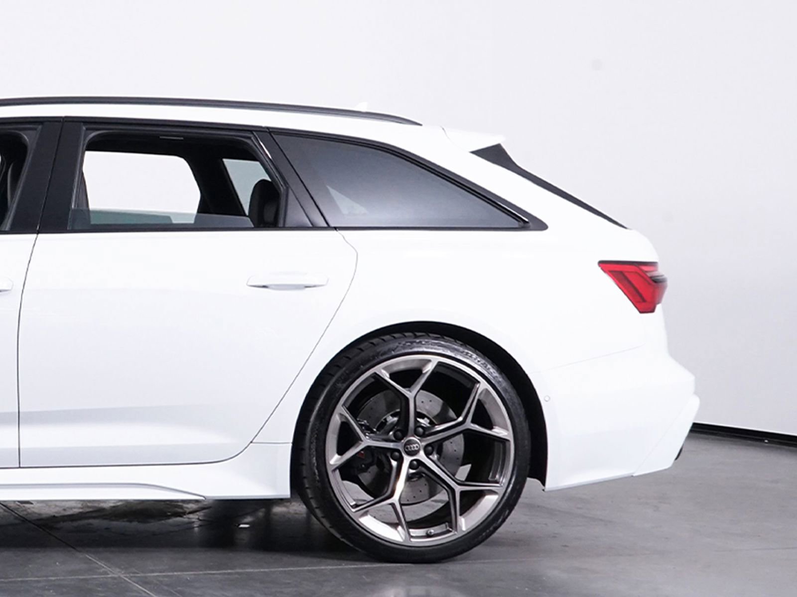 Used 2025 Audi RS 6 performance image 12