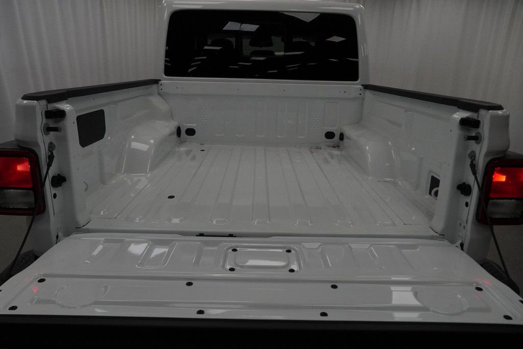 New 2026 Jeep Gladiator Sport image 31