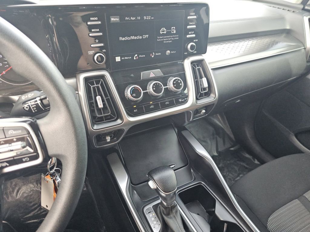 Used 2022 Kia Sorento LX image 30