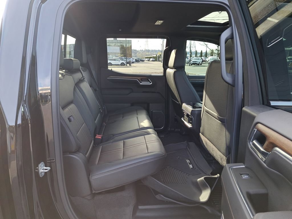 Used 2022 Chevrolet Silverado 1500 High Country w/ Z71 Off-Road Package image 16